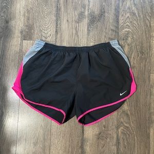 Nike Running Women X-Large Athletic Shorts